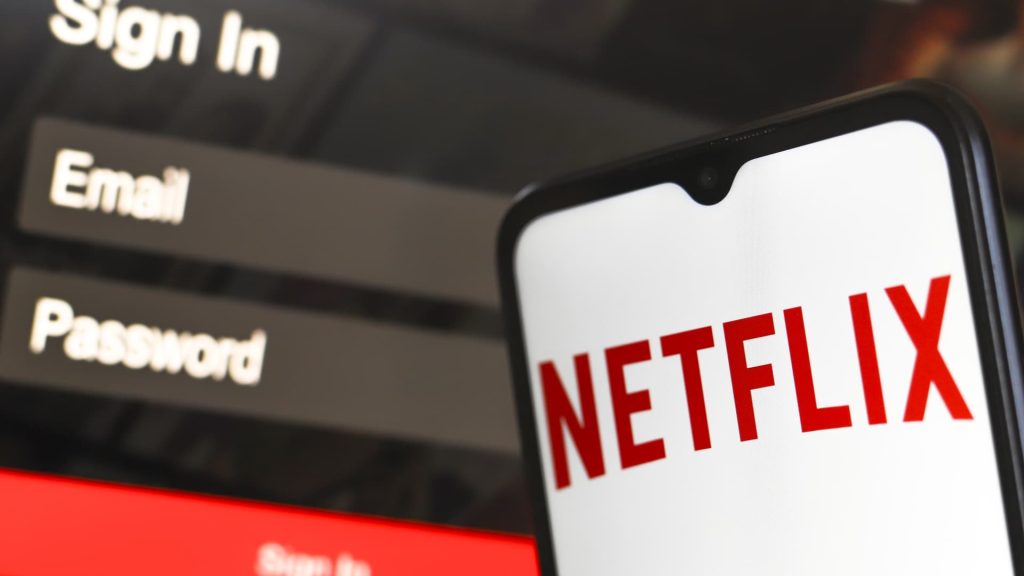 أهم محللو وول ستريت متفائلون بآفاق نمو هذه الأسهم الثلاثة
