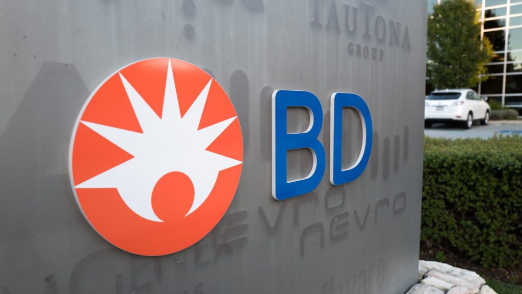 يهدف Becton Dickinson إلى تقسيم وحدة العلوم البيولوجية ، كما يدعو الميمنة إلى ذلك